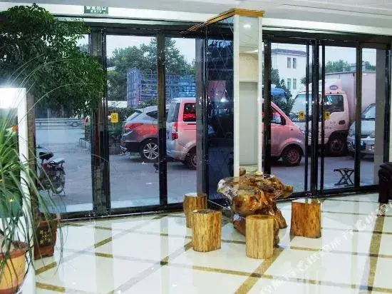 Цзаочжуан: Qianliju Hotel