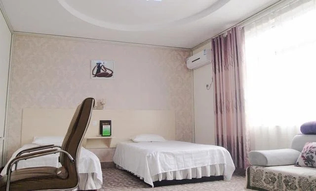 Цзаочжуан: Qianliju Hotel