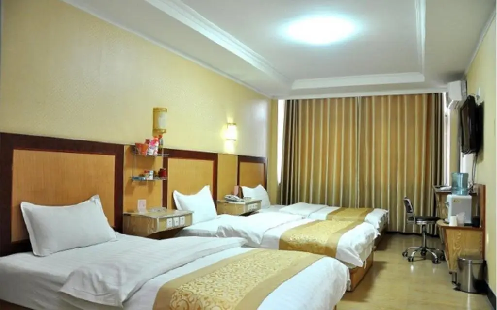 Линьи: Yimengshan Business Inn