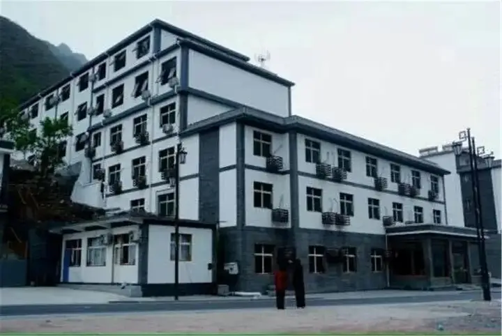 Баодин: Yesanpo Business Hotel