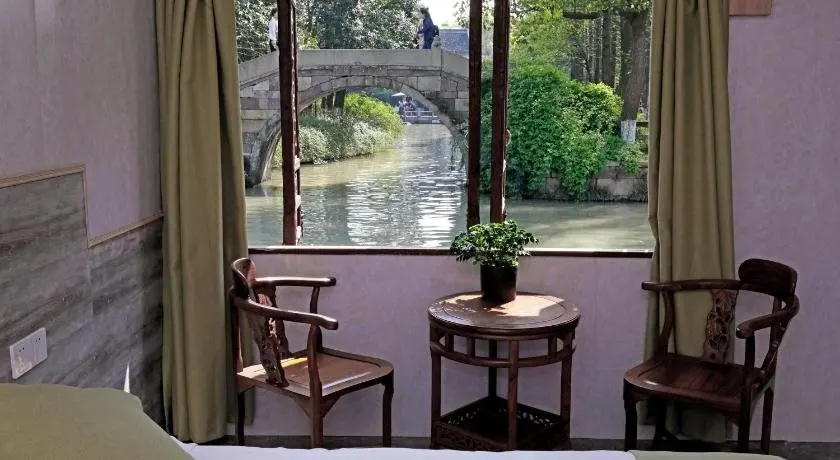 Цзясинь: Auntie Shen's Family Inn Wuzhen