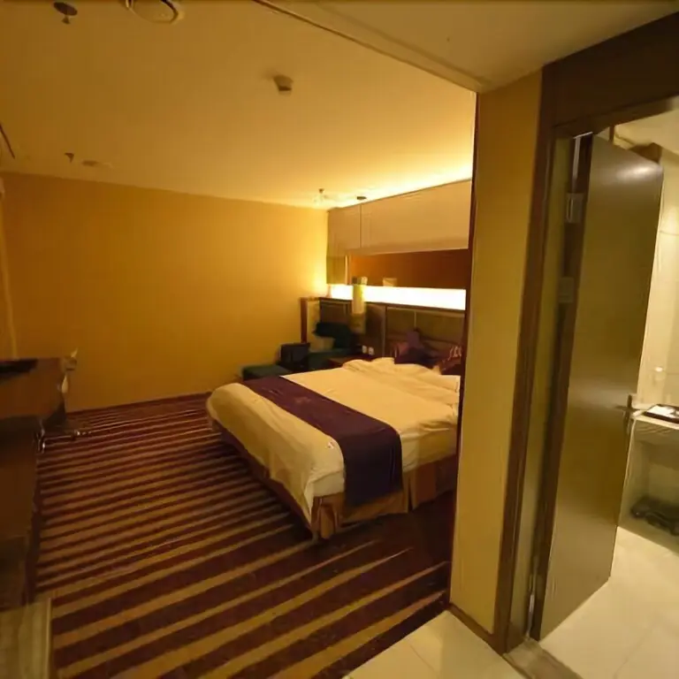 Даньдун: Boyue Hotel