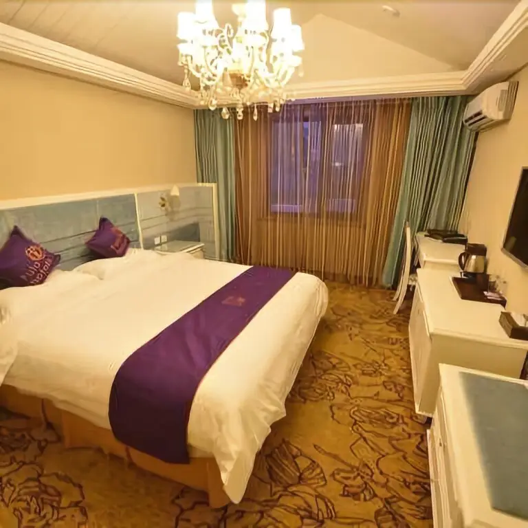 Даньдун: Boyue Hotel