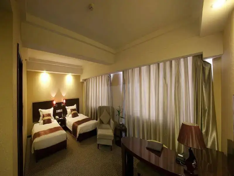 Харбин: Golden Century Hotel - Harbin