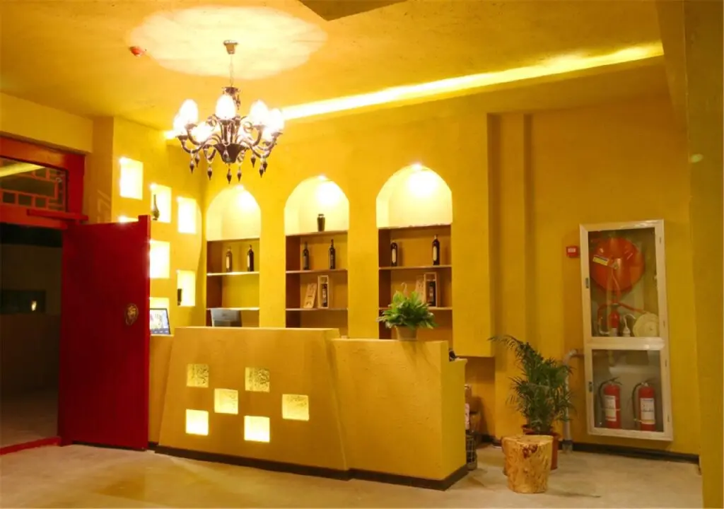 Цзюцюань: Dunhuang Silk Yododo Inn