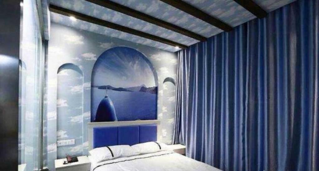Бенгбу: 25 hours Emotion Hotel