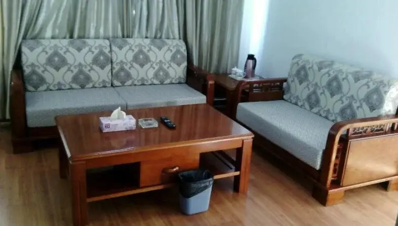 Лиаоченг: Liaocheng Gaishi Bangye Business Hotel