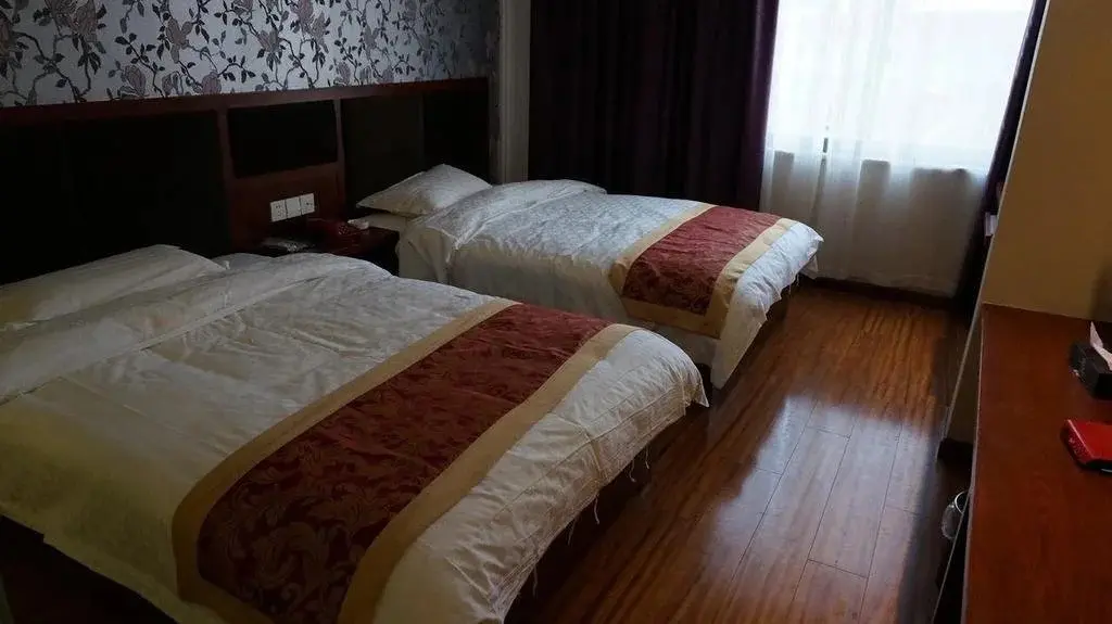 Чжунсян: Zhongxiang Tianyue Business Hotel