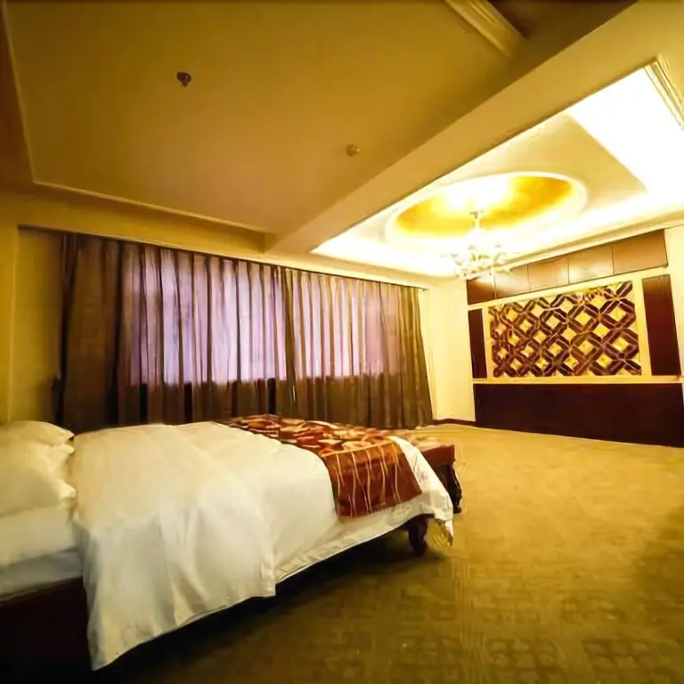 Дуньхуа: Tongyueju Gold Business Hotel