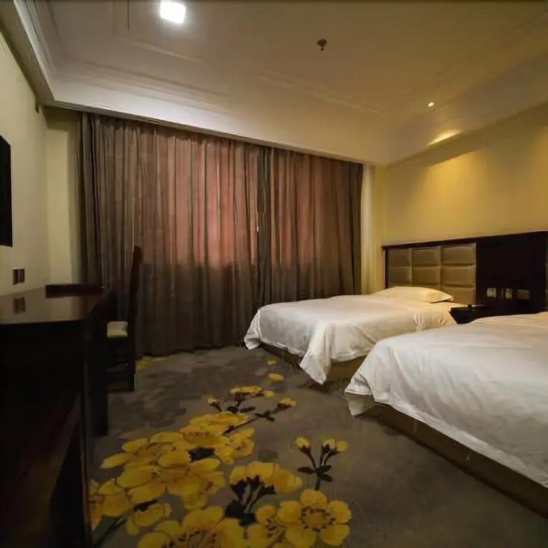 Дуньхуа: Tongyueju Gold Business Hotel