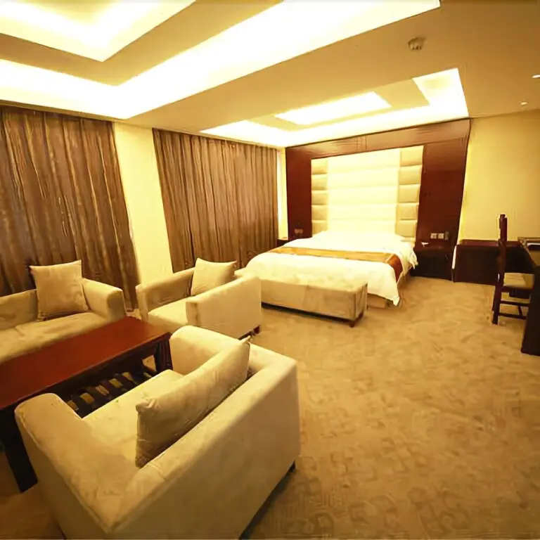 Дуньхуа: Tongyueju Gold Business Hotel