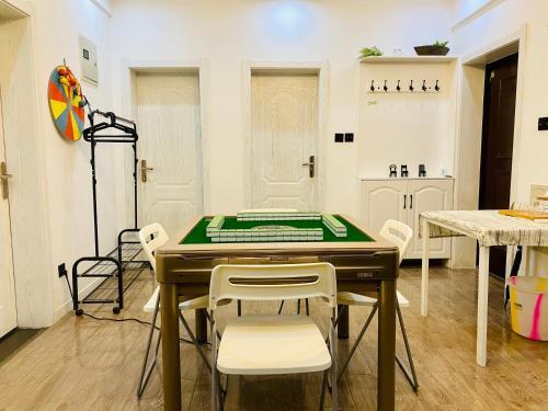 Сиань: Ancient City Wall Home Apartment Xi'an