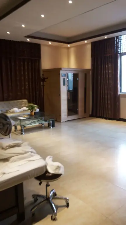 Гуанчжоу: Cedar Hotel