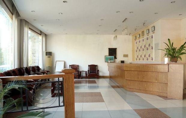 Huangshan Railway Station Express Hotel — фото 1