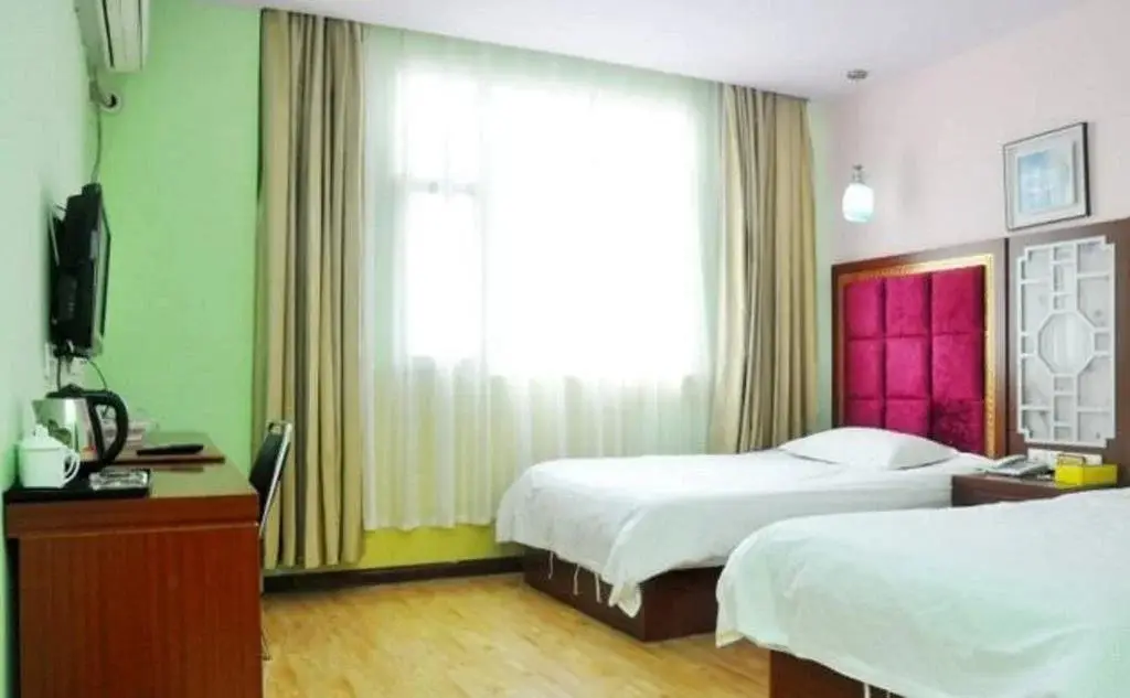 Линьи: Ruyue Express Hotel
