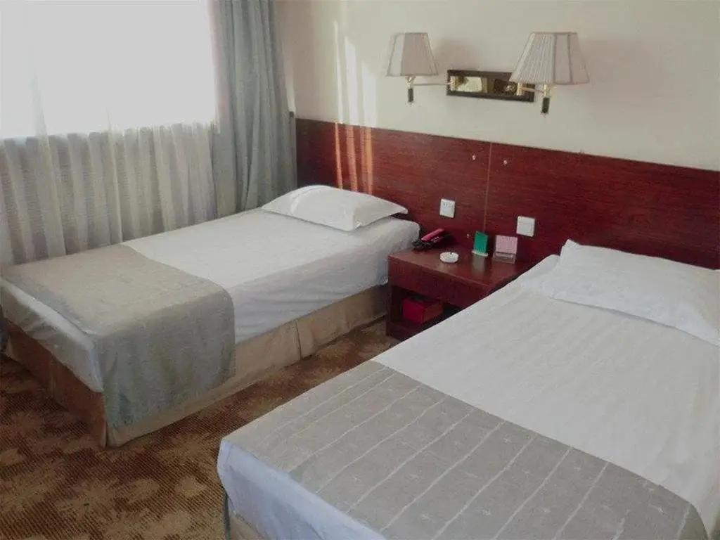 Датун: Datong East Sea Fishing Village Hotel