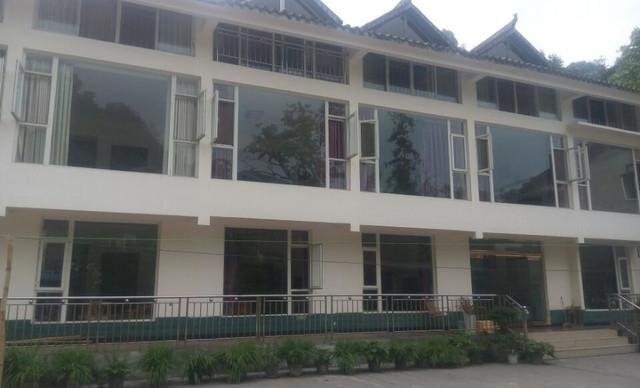 Лешан: E'meishan Gou'ermei Homestay