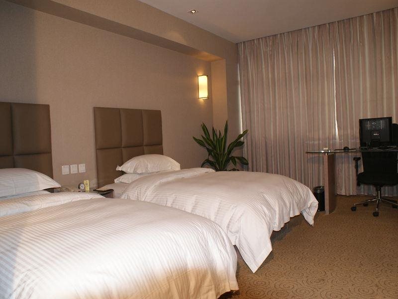 Лаиву: Jinan Laifu Inzone Garland Hotel