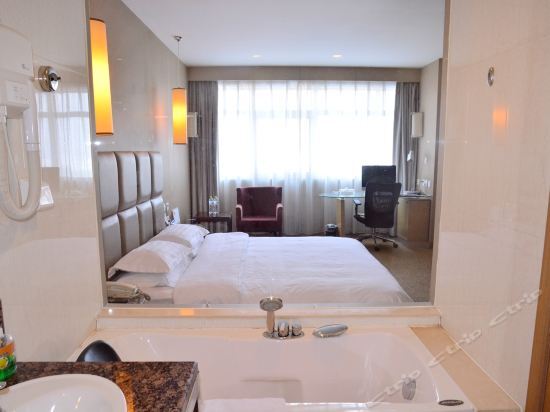 Лаиву: Jinan Laifu Inzone Garland Hotel