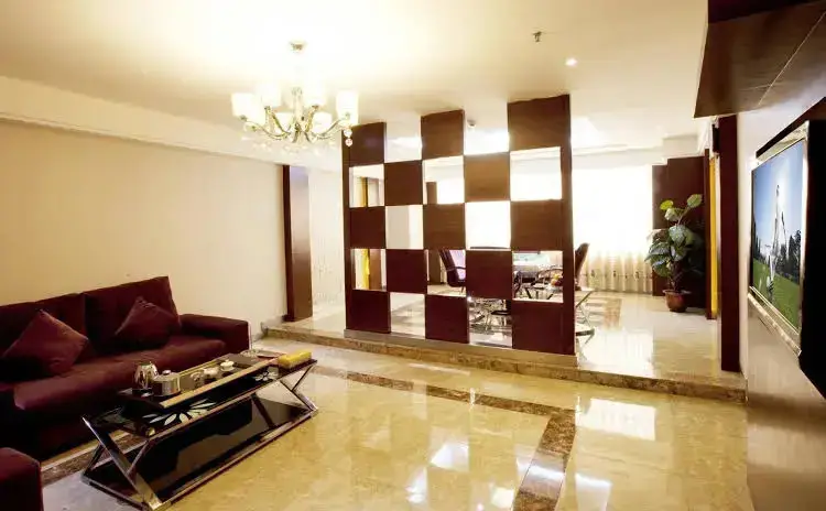 Shuanglong Plaza Hotel — фото 1