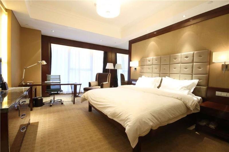 Days Hotel by Wyndham Changsha Yazun — фото 1