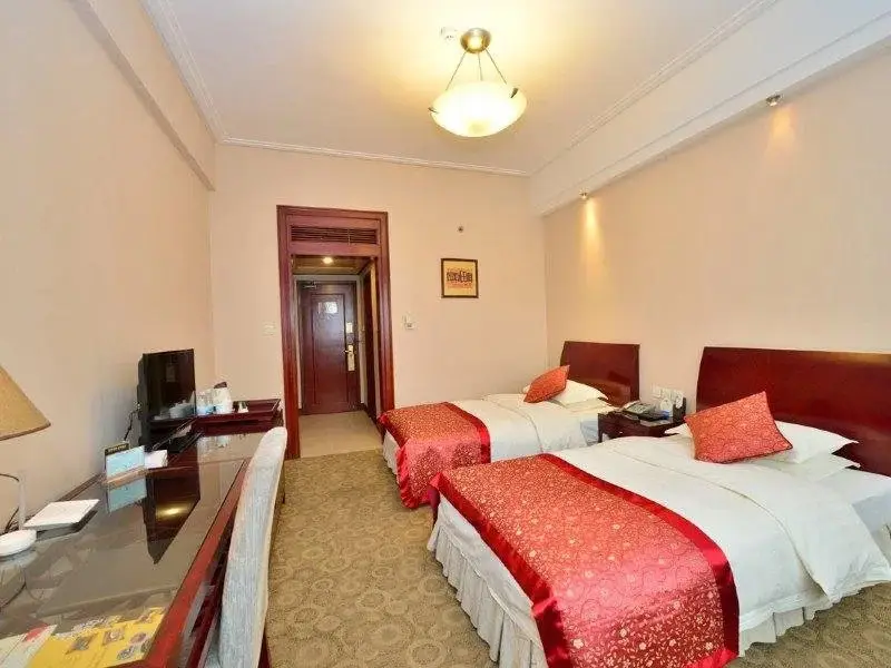 Цзясинь: New Century Hotel