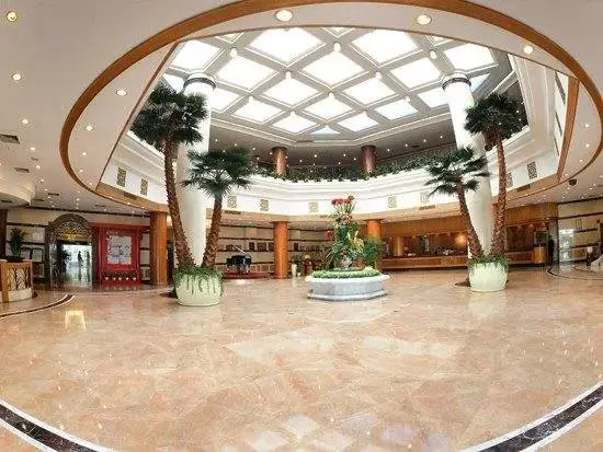 Цзясинь: New Century Hotel