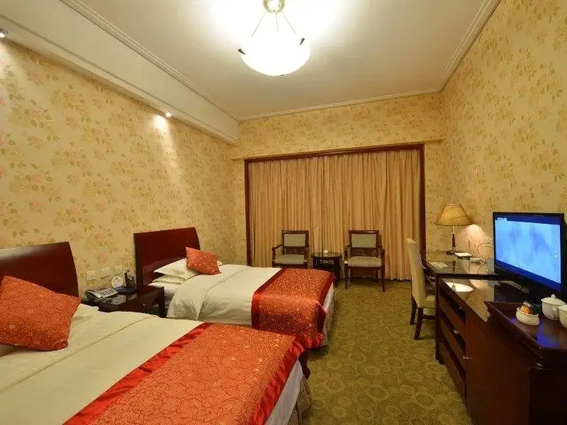 Цзясинь: New Century Hotel