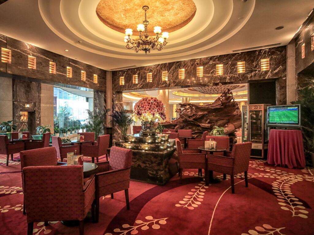 Chongqing Carlton Hotel — фото 1