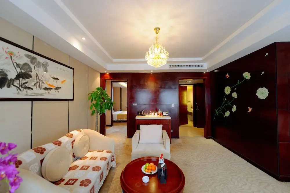 Changsha Xingsha Huatian Hotel — фото 1