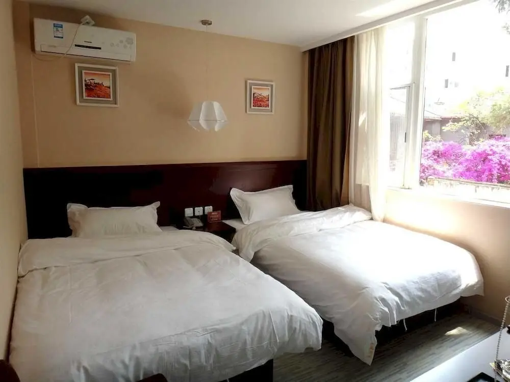 Куньмин: Kuenming Memory Hotel Group
