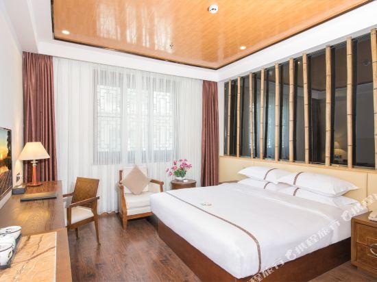 Чэнду: Panda Hotel (Dujiangyan Ancient City)