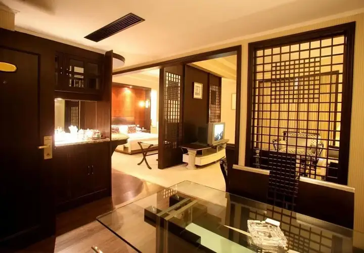 Цзясинь: International Grand Hotel