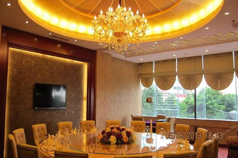 Куньмин: Kunming Baohai Mingzhu Hotel