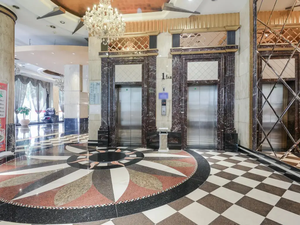 Дунгуань: CP Peninsula Hotel