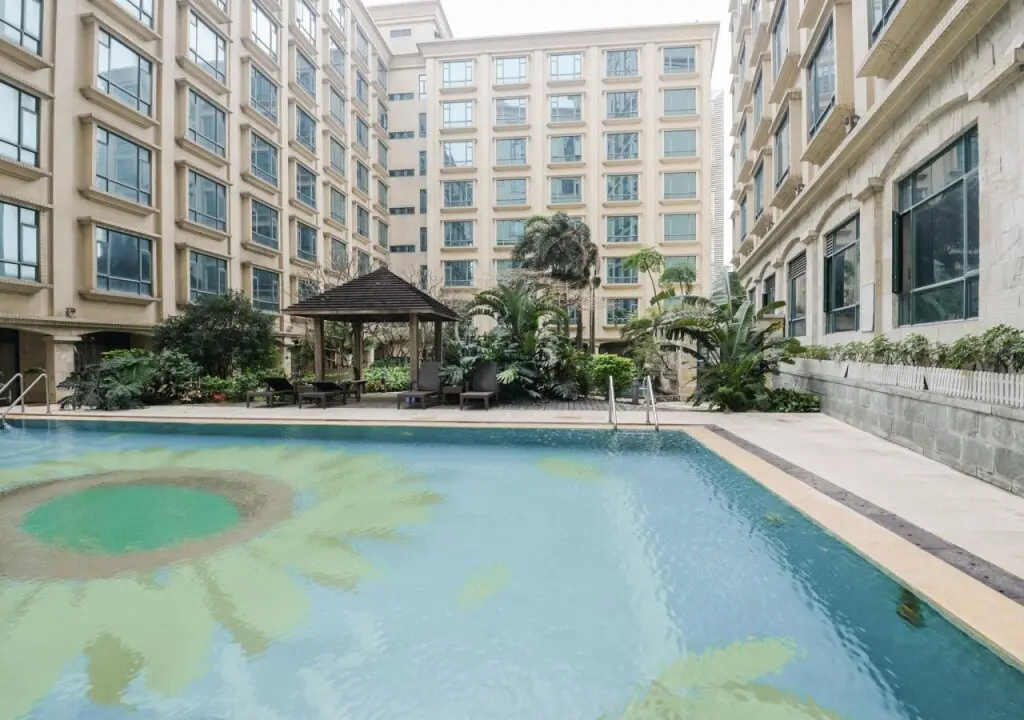 Дунгуань: CP Peninsula Hotel