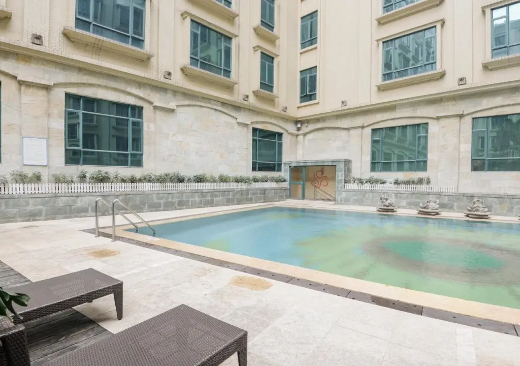 Дунгуань: CP Peninsula Hotel