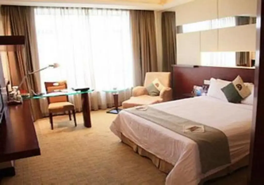 Дунгуань: CP Peninsula Hotel