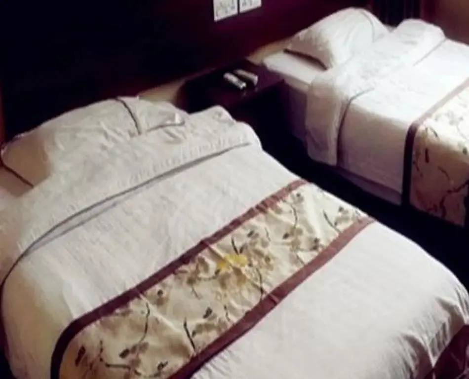 Фуян: Fuyang Funan Yixuan Business Hotel