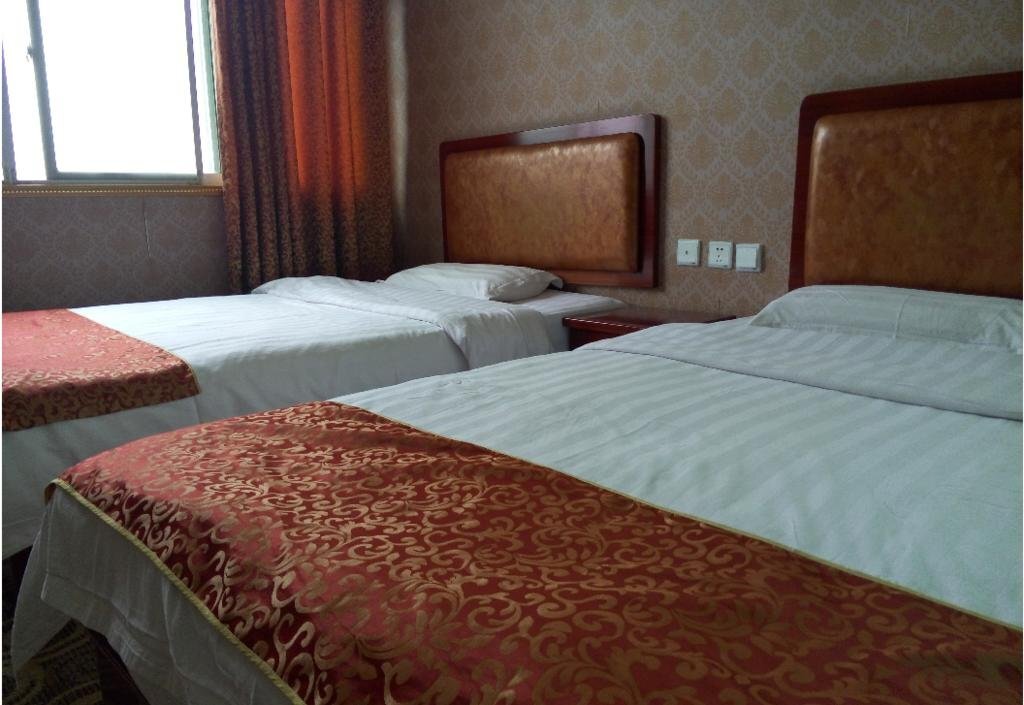 Гуанъюань: Jiange Sanhe Spring Business Inn