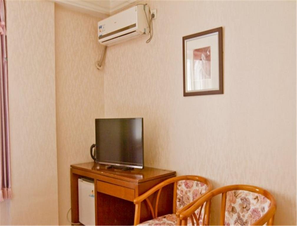 Далянь: Dalian Yisongting Hotel