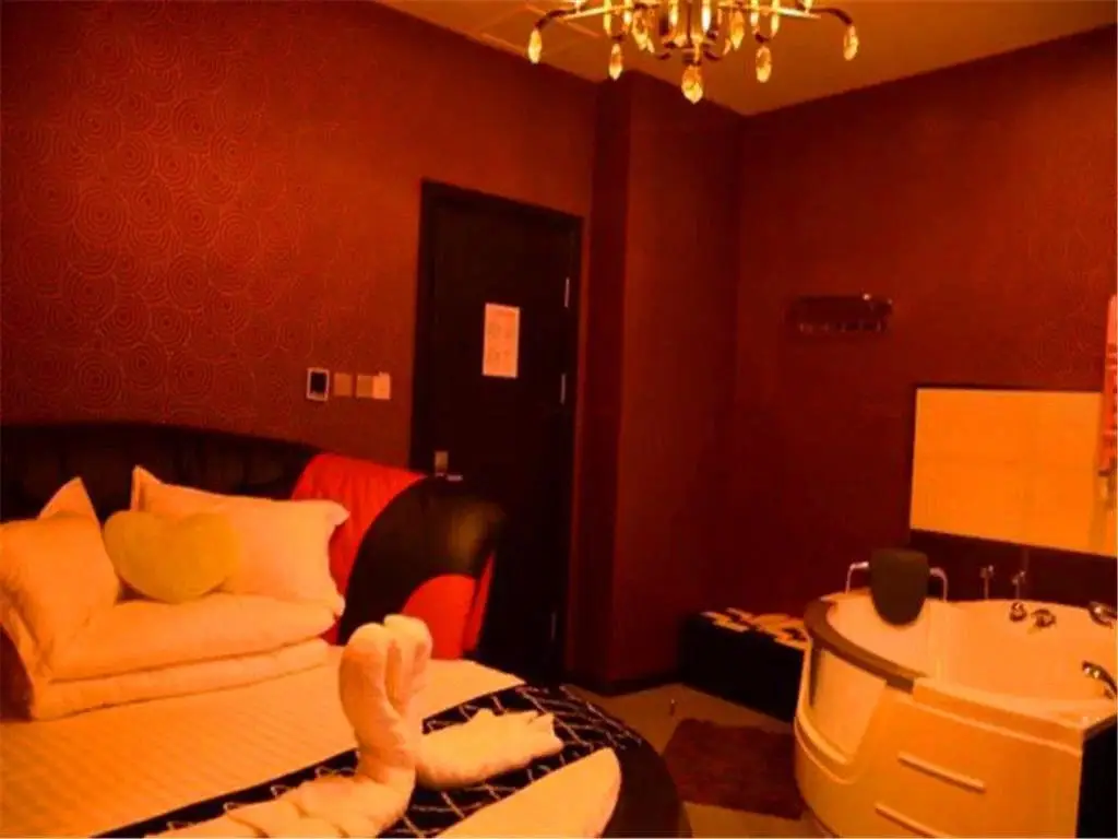 Далянь: Dalian 1219 Theme Hotel