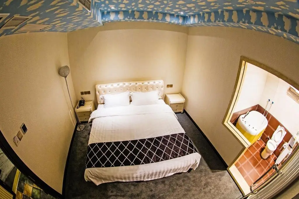 Далянь: Dalian 1219 Theme Hotel
