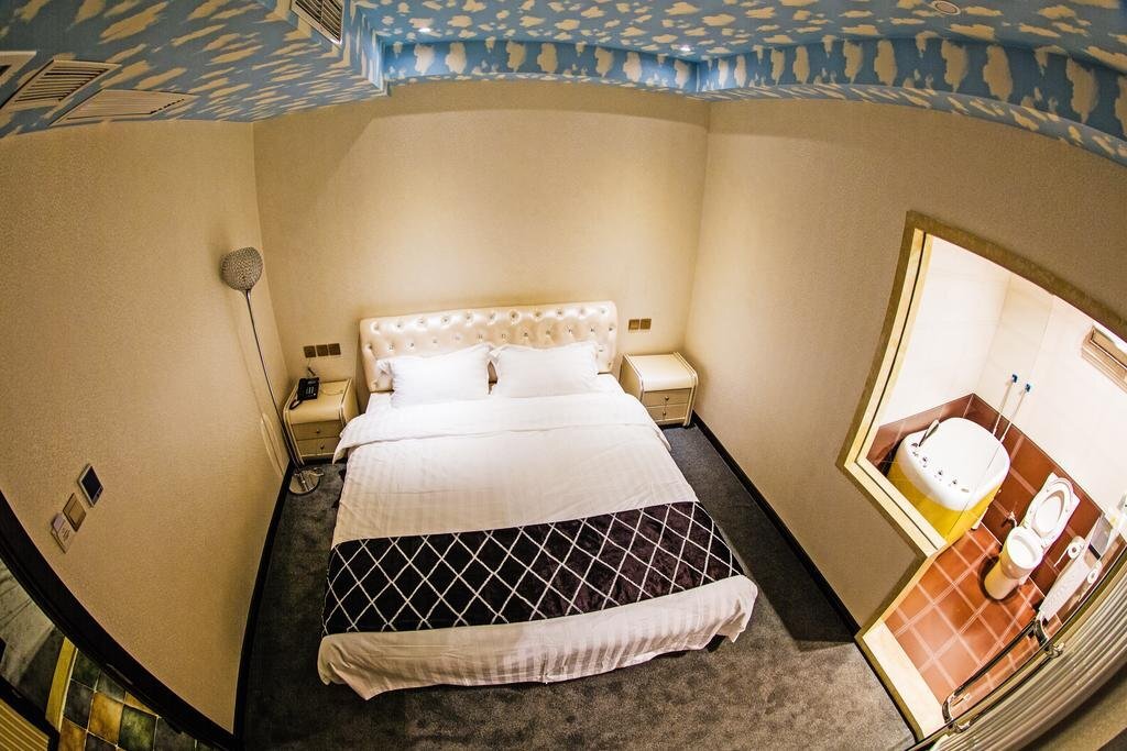 Далянь: Dalian 1219 Theme Hotel