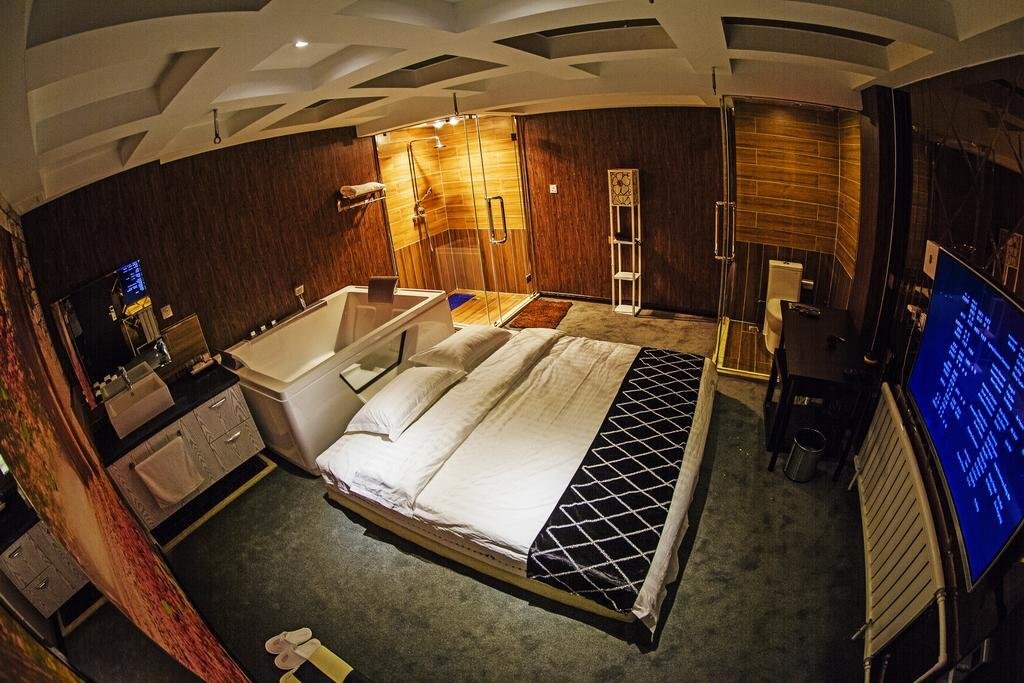 Далянь: Dalian 1219 Theme Hotel