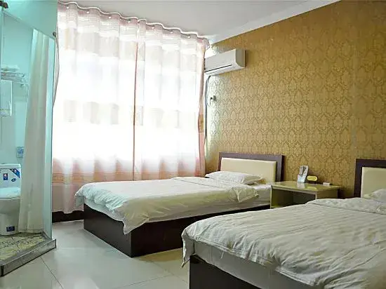 Линьи: Youpeng Business Hotel