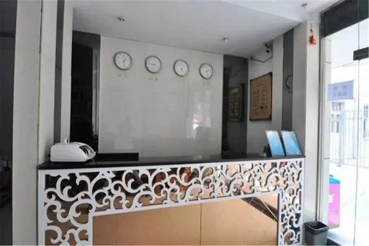 Хуайнань: Hancheng Holiday Inn