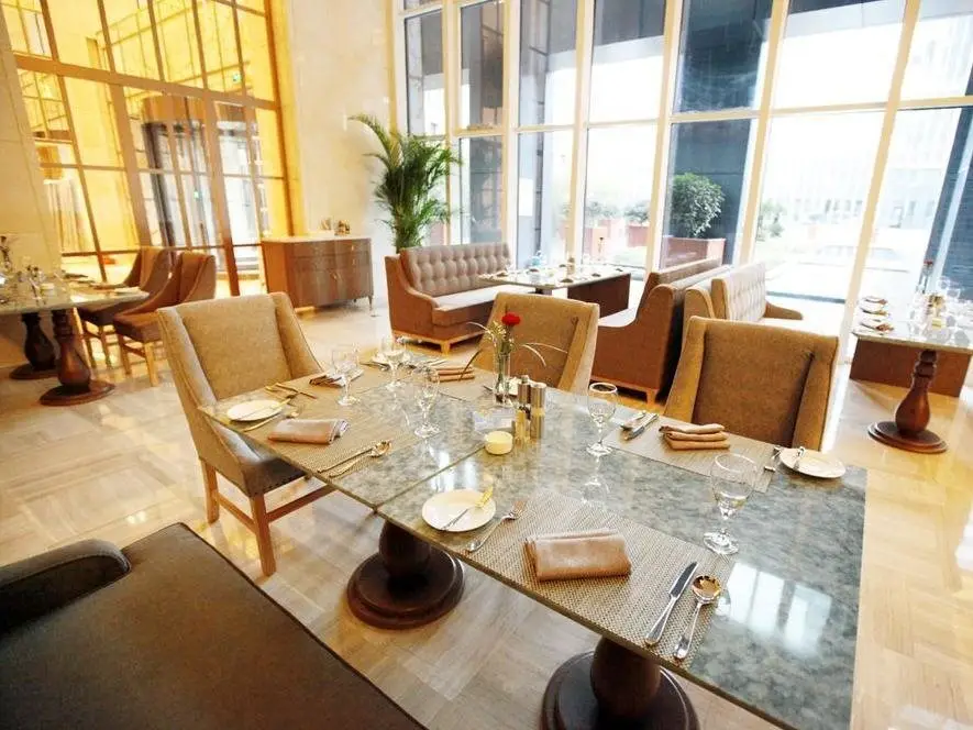 Нинбо: Nignbo Hefeng Garden Hotel