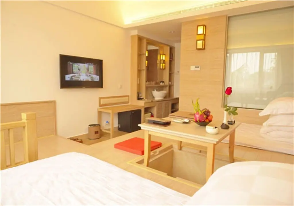 Чжуншань: Zhongshan Hot Spring Resort