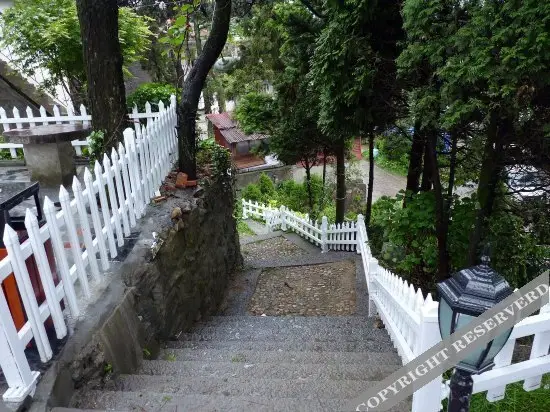 Цзюцзян: Lushan Agile Mountain Inn